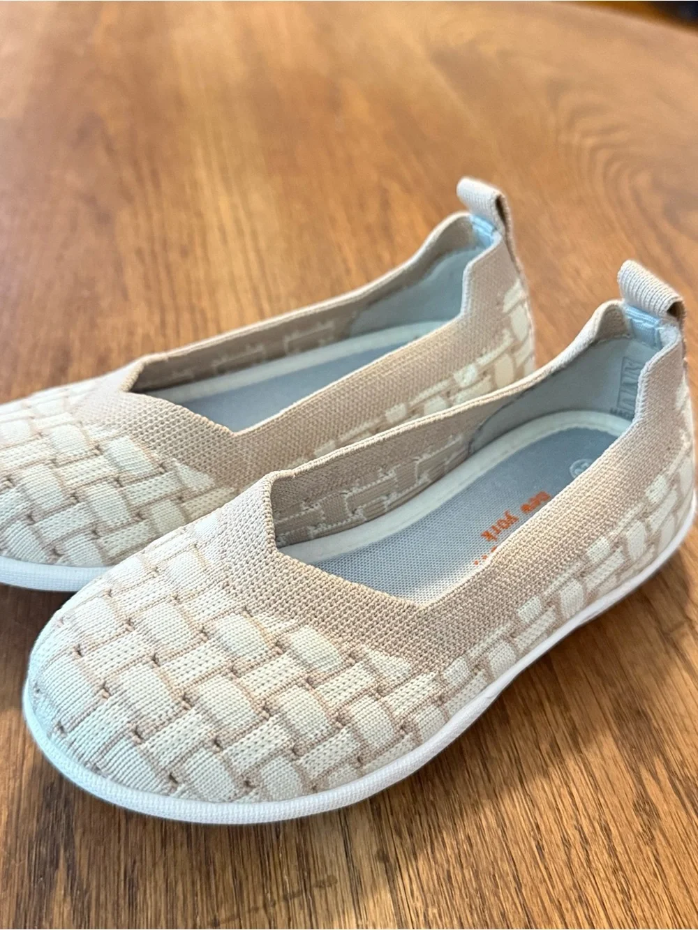 bernie mev. Girls' Woven Slip-On Shoes in Beige size 28/11 NWOT